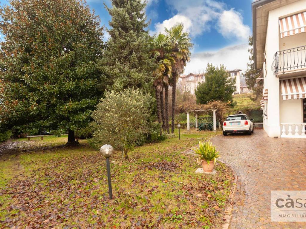 Villa a Induno olona in VIA PORRO, 221 - Foto 2