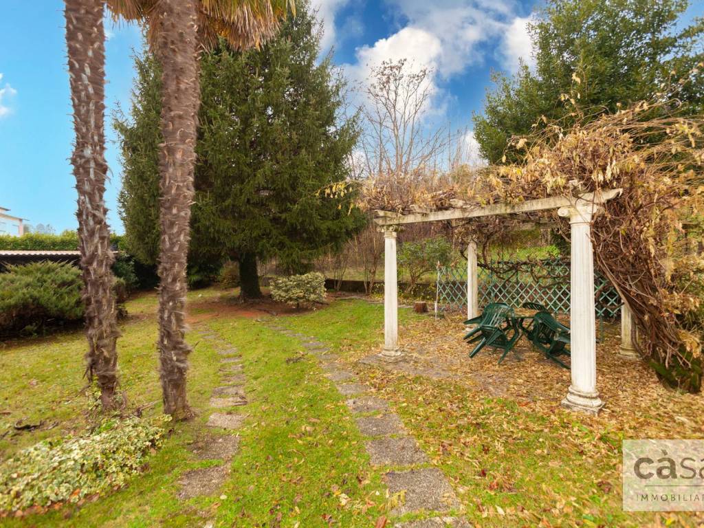 Villa a Induno olona in VIA PORRO, 221 - Foto 4