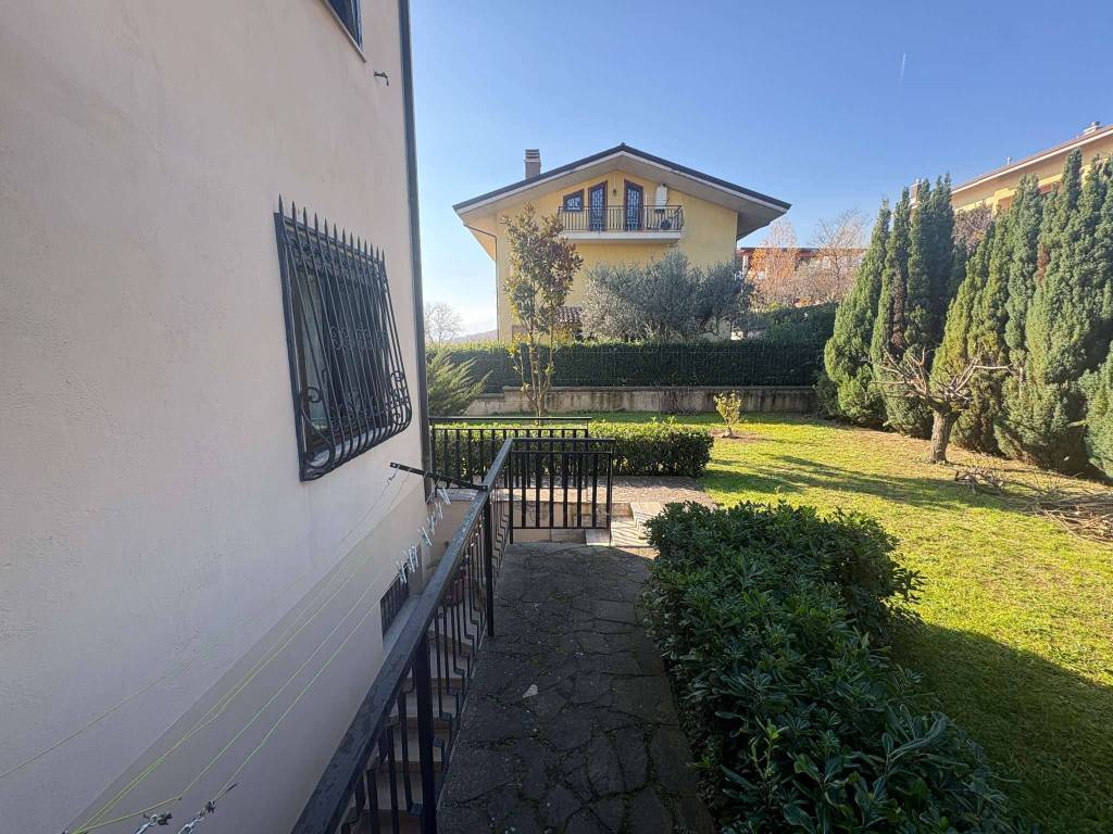 Villetta a schiera a Avellino in via Pennini - Foto 5