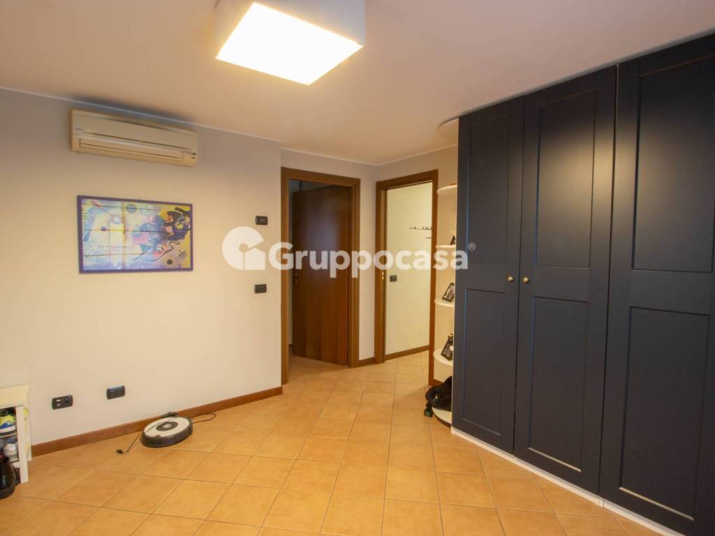 Appartamento a Bareggio in Via Girotti, 39 - Foto 3