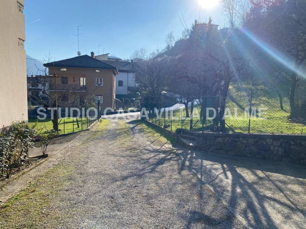 Casa indipendente a Capizzone in Via IV Novembre - Foto 4