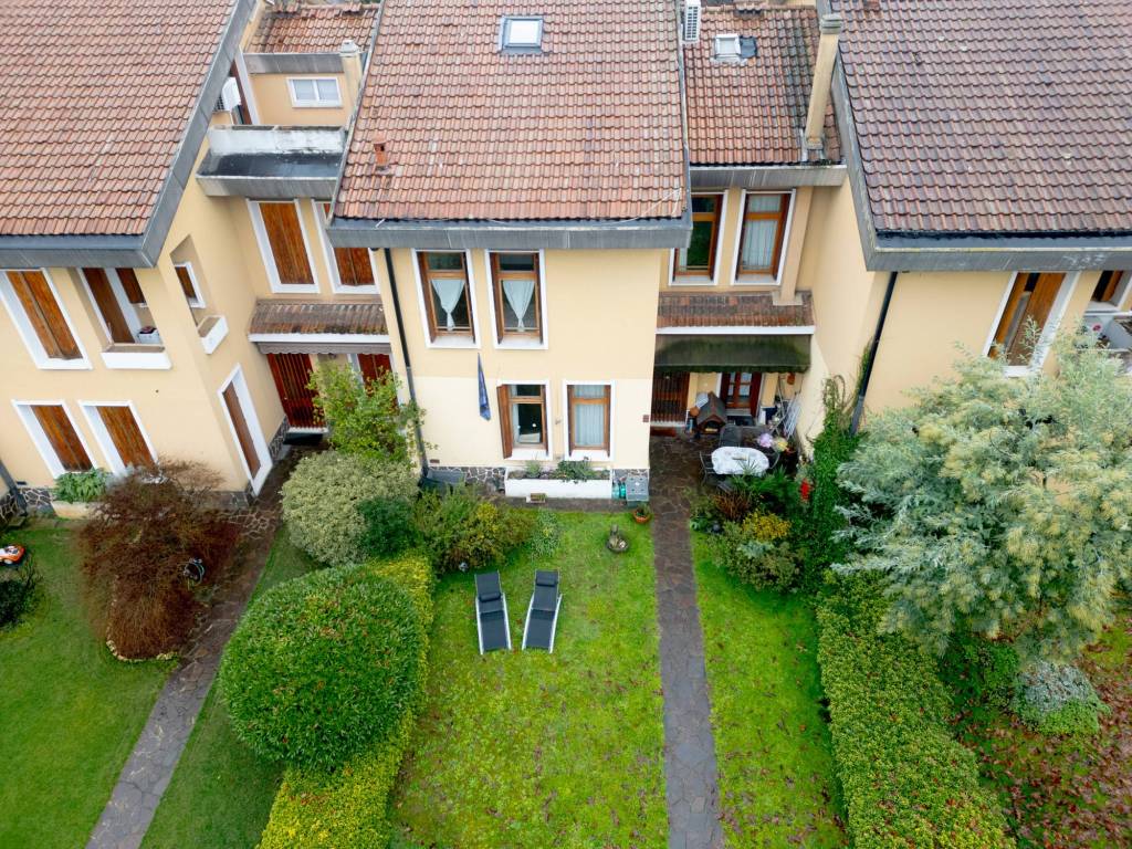 Villetta a schiera a Arese in Via Giacomo Matteotti, 45 - Foto 2