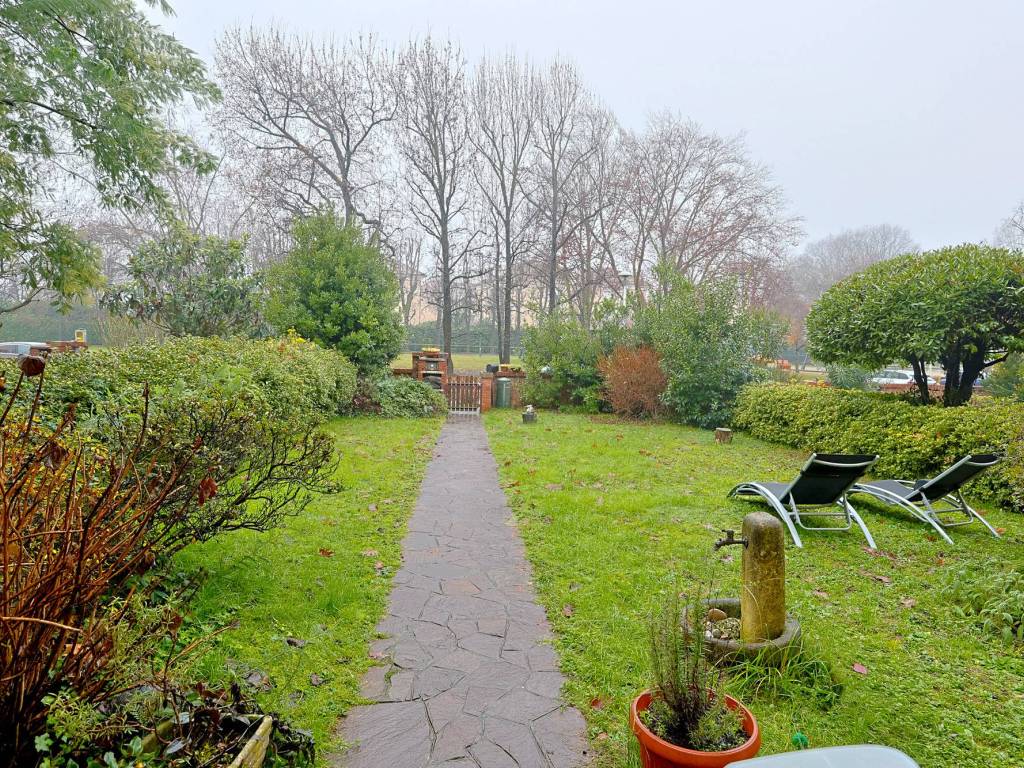 Villetta a schiera a Arese in Via Giacomo Matteotti, 45 - Foto 5