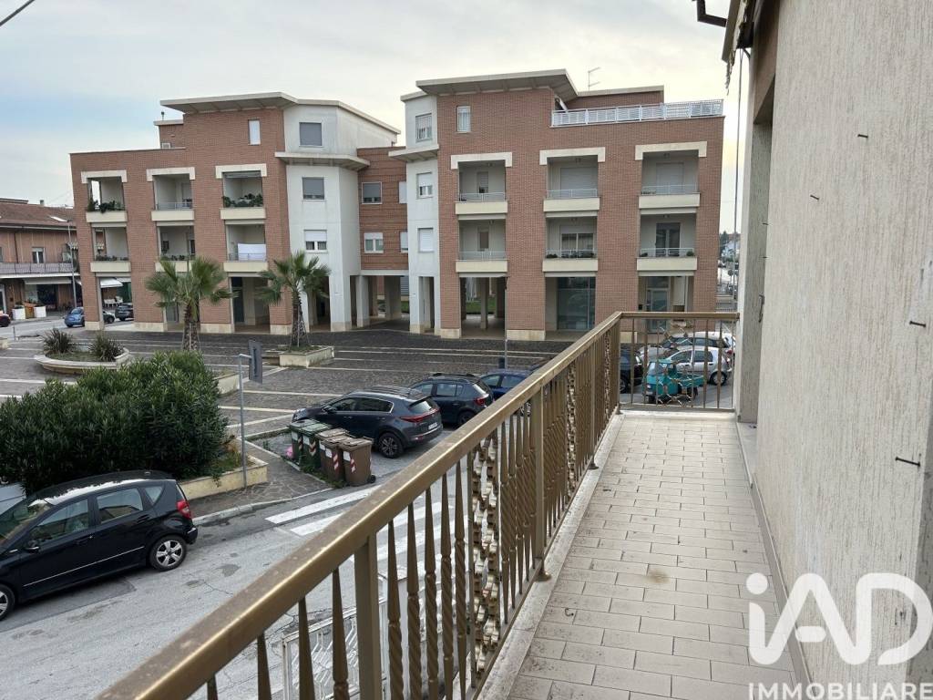 Villa a Civitanova marche in Via Nino Bixio - Foto 2
