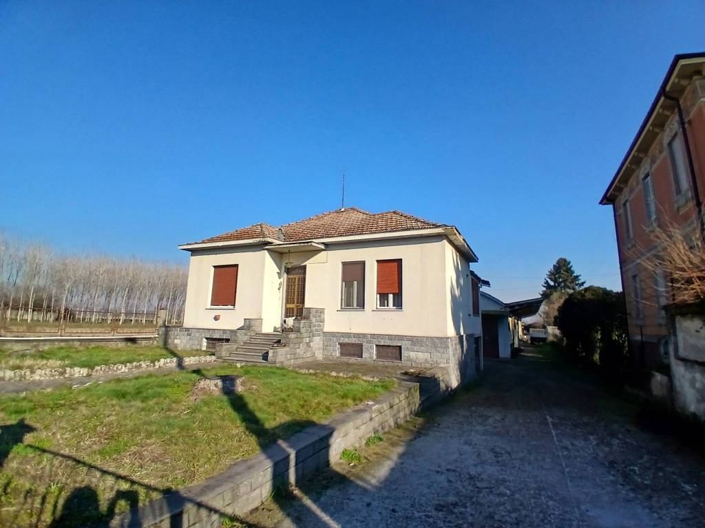 Casa indipendente a Mortara in Strada Statale della Lomellina - Foto 4