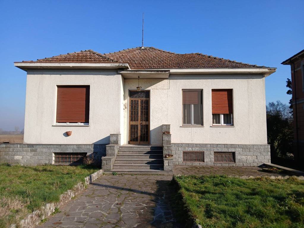 Casa indipendente a Mortara in Strada Statale della Lomellina - Foto 5