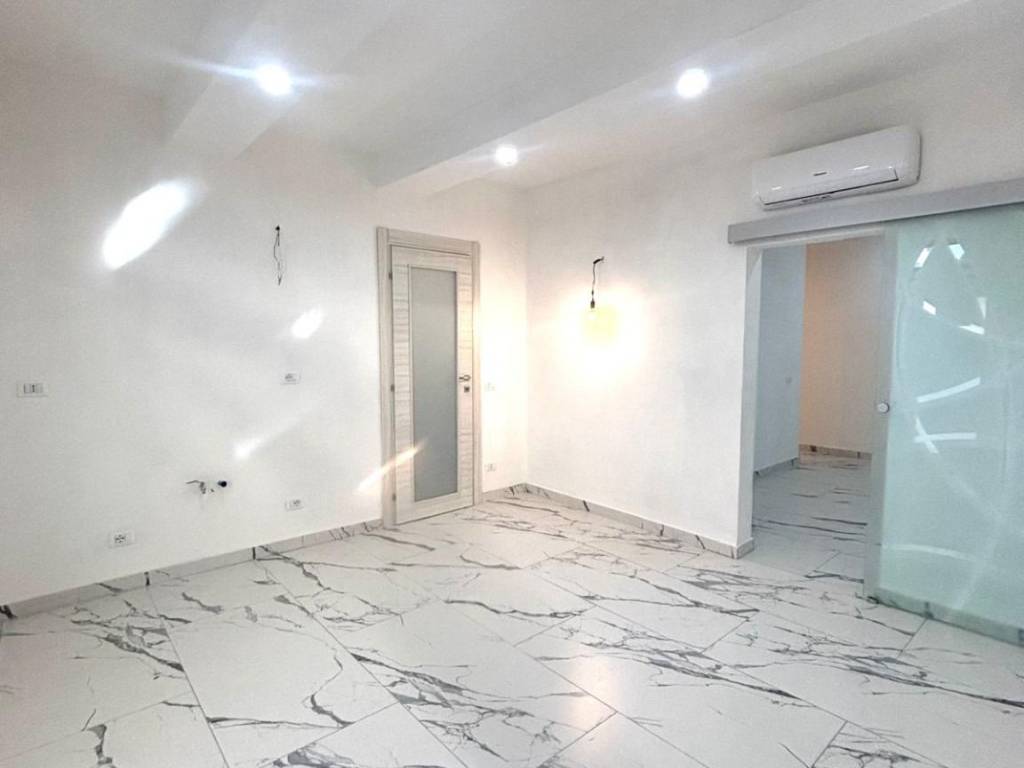 Appartamento a Livorno in Scali San Lorenzo, 8 - Foto 2