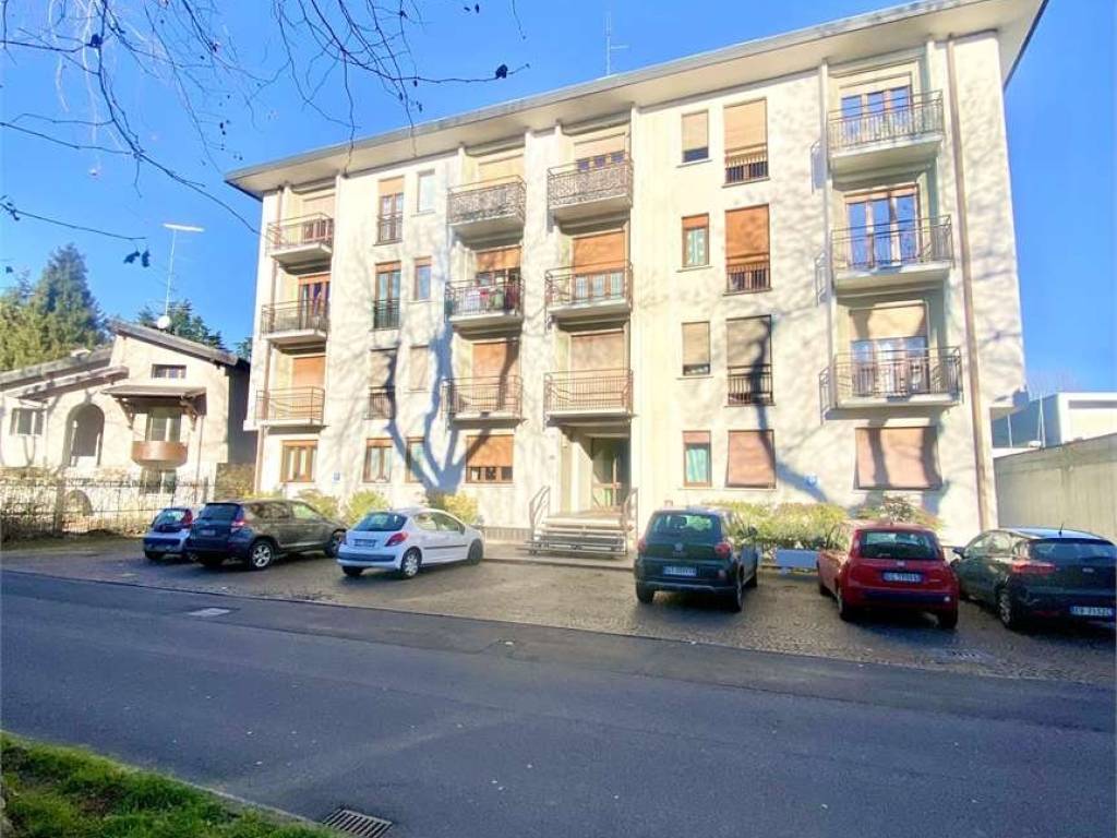 Appartamento a Olgiate comasco in via angelo e mary roncoroni, 20 - Foto 2