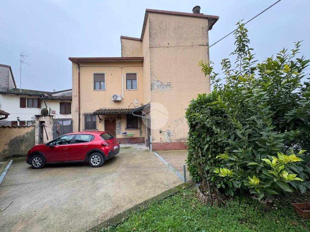 Casa indipendente a Persico dosimo in Via Largo Ostiano, 103 - Foto 2