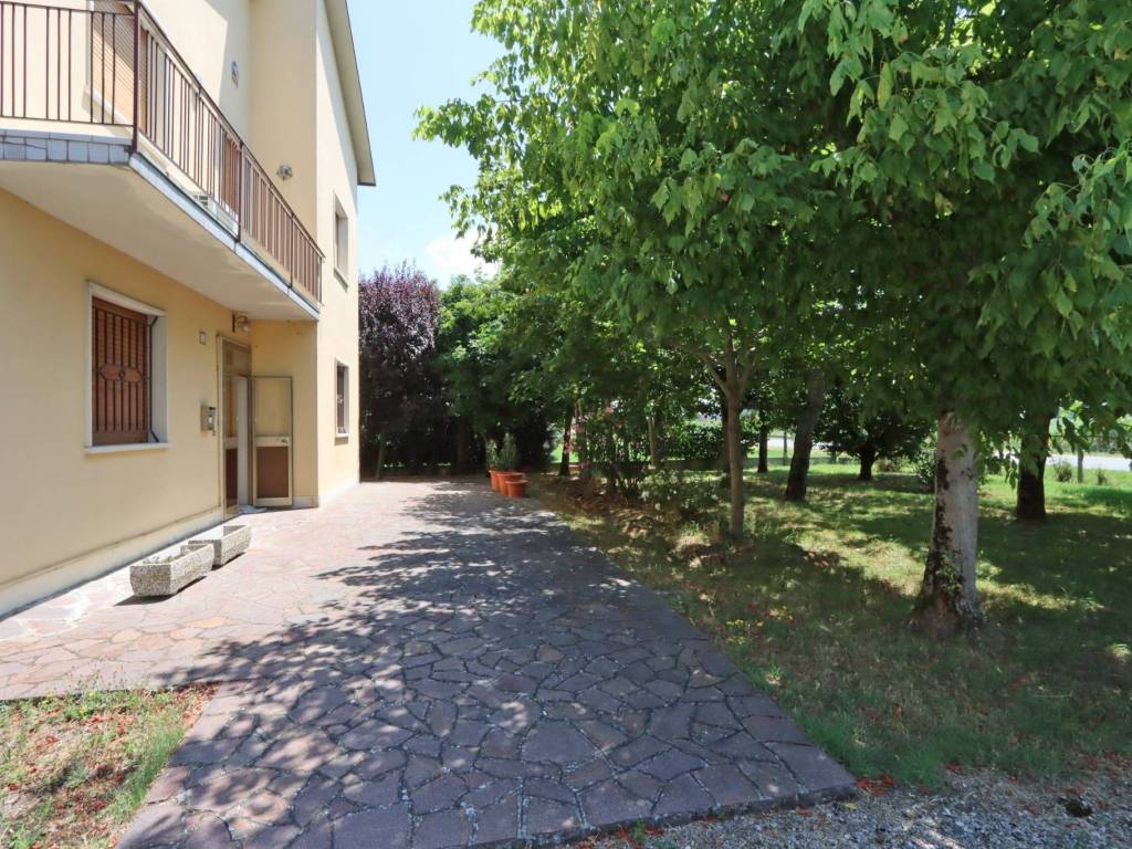 Villa a Budrio in Via Olmo, 53 - Foto 3