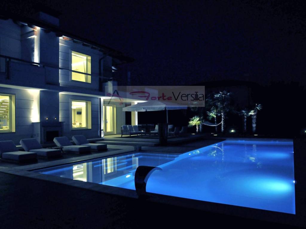 Villa a Forte dei marmi in via francesco carrara - Foto 2