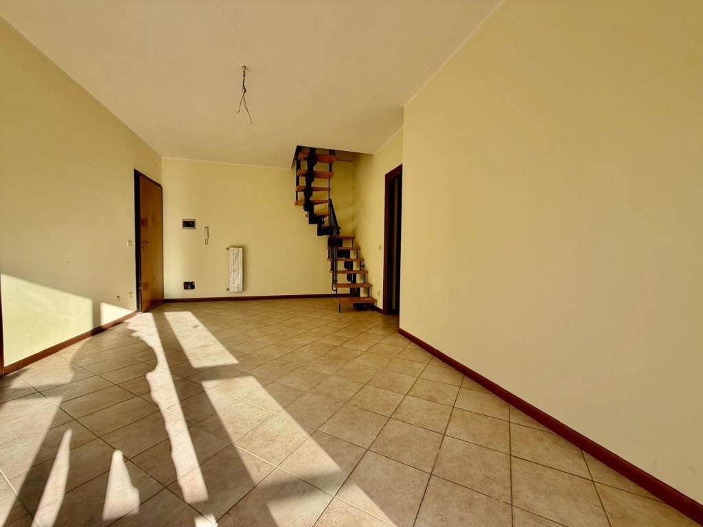 Appartamento a Albavilla in Via Saruggia - Foto 3