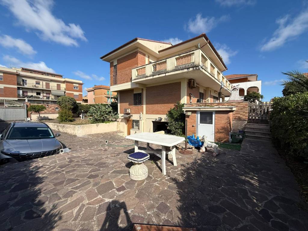 Villa a Pomezia in Lungomare delle Sirene - Foto 4