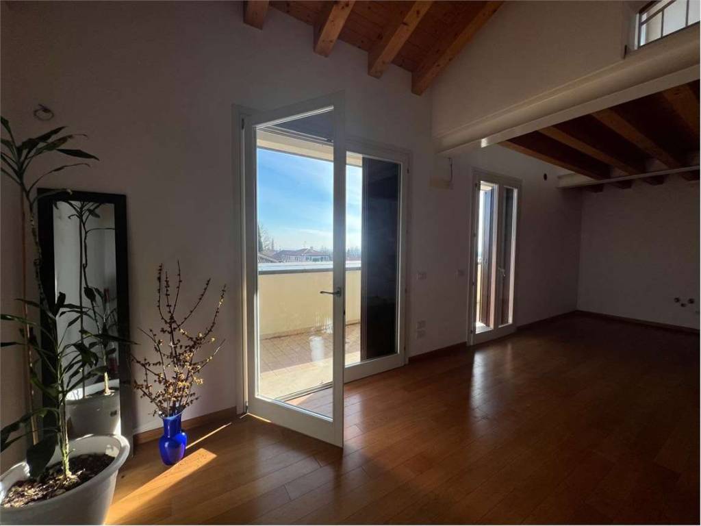 Appartamento a Montebelluna in Via Foresto - Foto 2