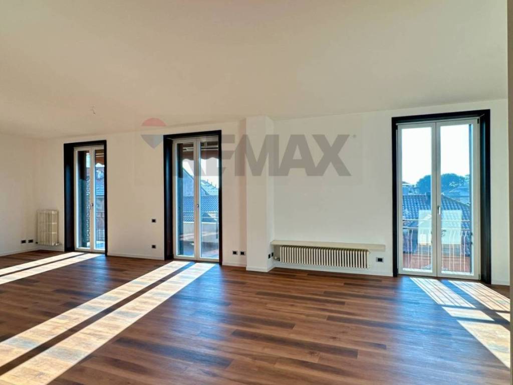 Appartamento a Gallarate in Via Alessandro Volta, 32 - Foto 2