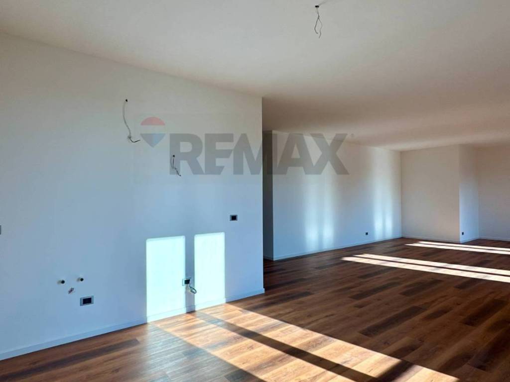 Appartamento a Gallarate in Via Alessandro Volta, 32 - Foto 4