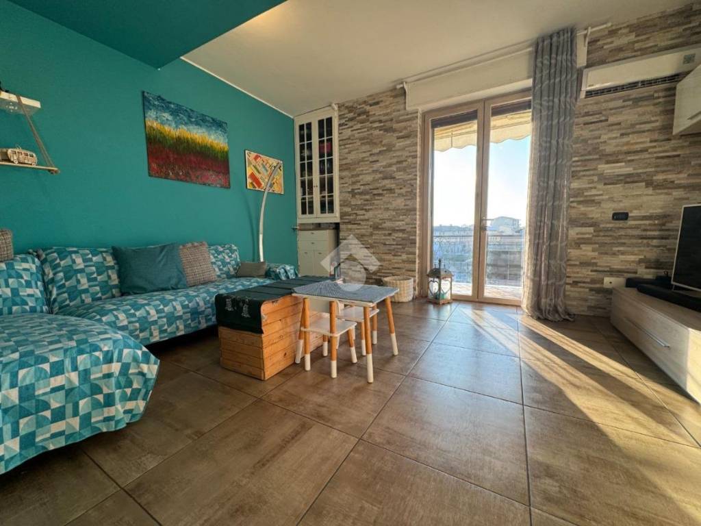 Appartamento a Cameri in Via G. Galilei, 15 - Foto 2