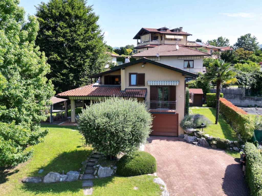 Villa a Besozzo in Via Monte Grappa - Foto 4