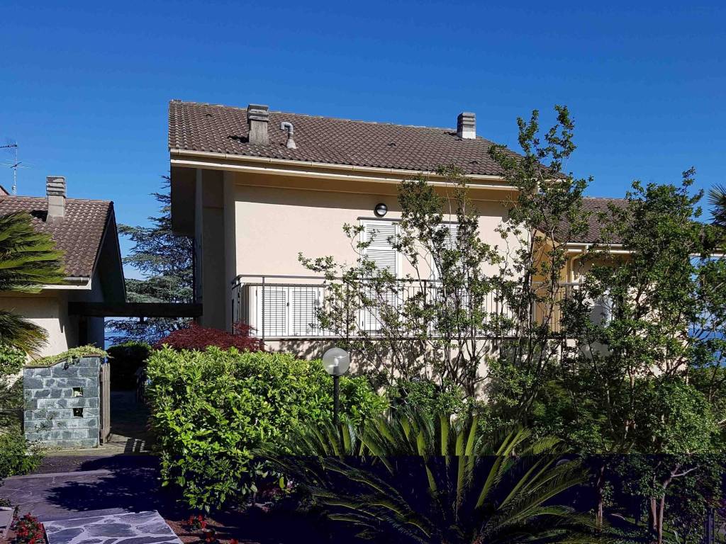 Villa a Varazze in Via Nuova Castagnabuona - Foto 2