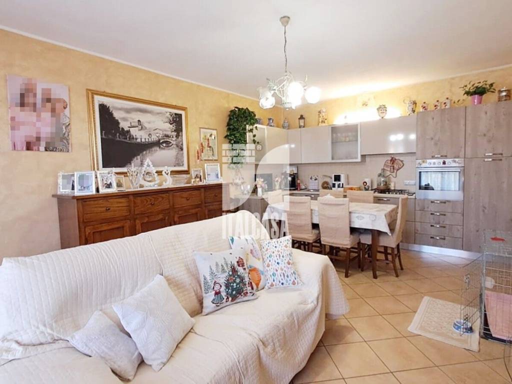 Appartamento a Roverbella in Via Custoza - Foto 2