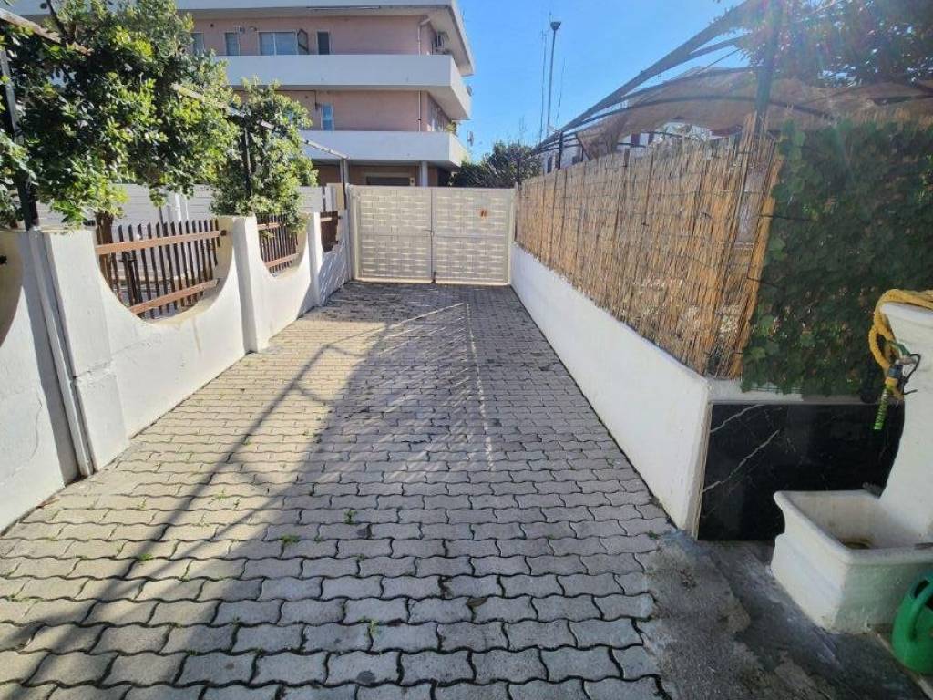 Villa a Campomarino in Via Alcide De Gasperi, 3 - Foto 2