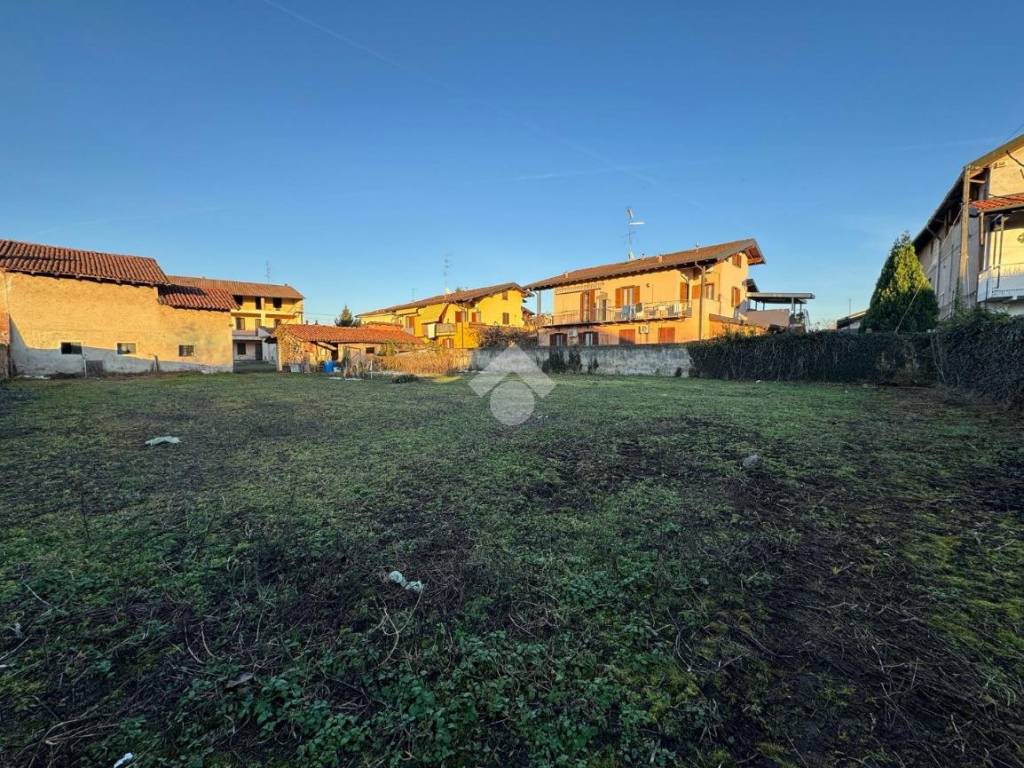 Terreno a Bellinzago novarese in Via Pietro Mascagni, 6 - Foto 2