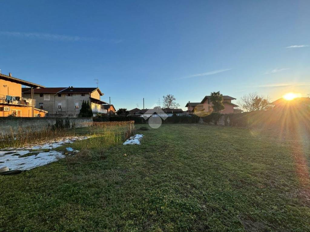Terreno a Bellinzago novarese in Via Pietro Mascagni, 6 - Foto 4