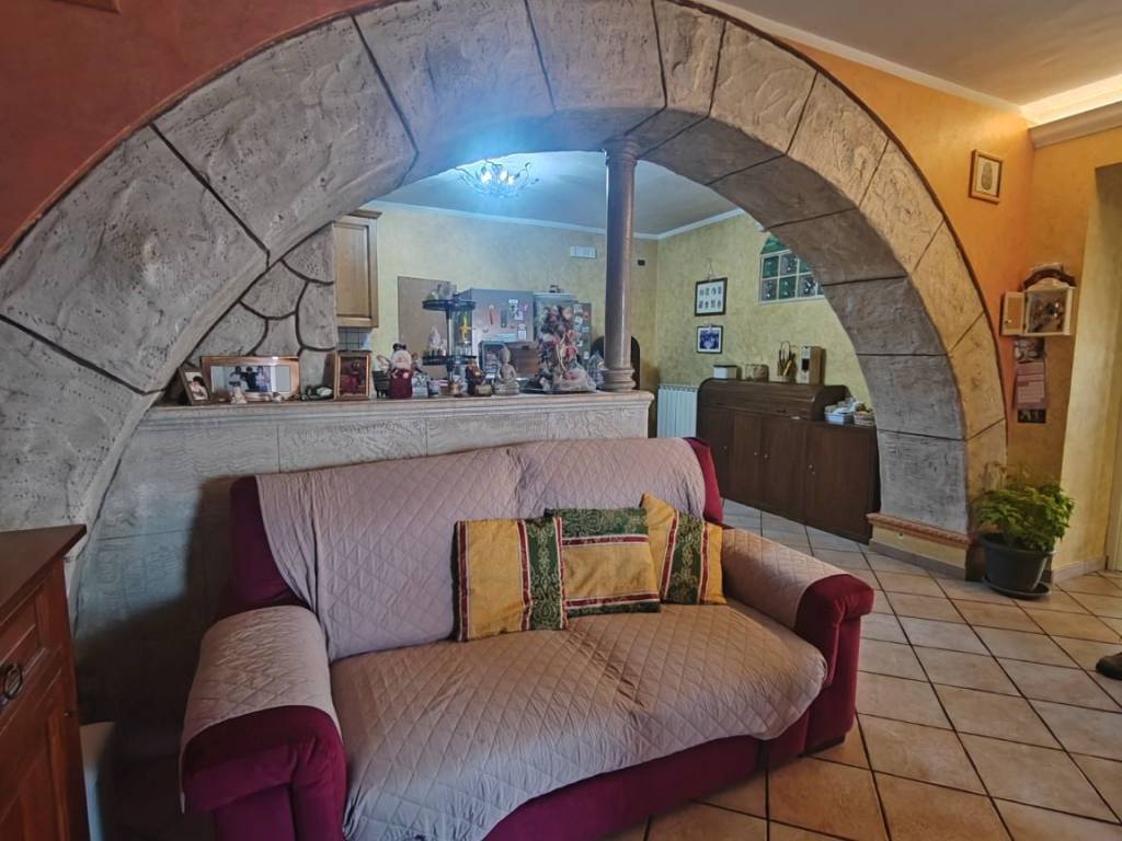 Villa a Ceccano in Via Starnelle - Foto 3