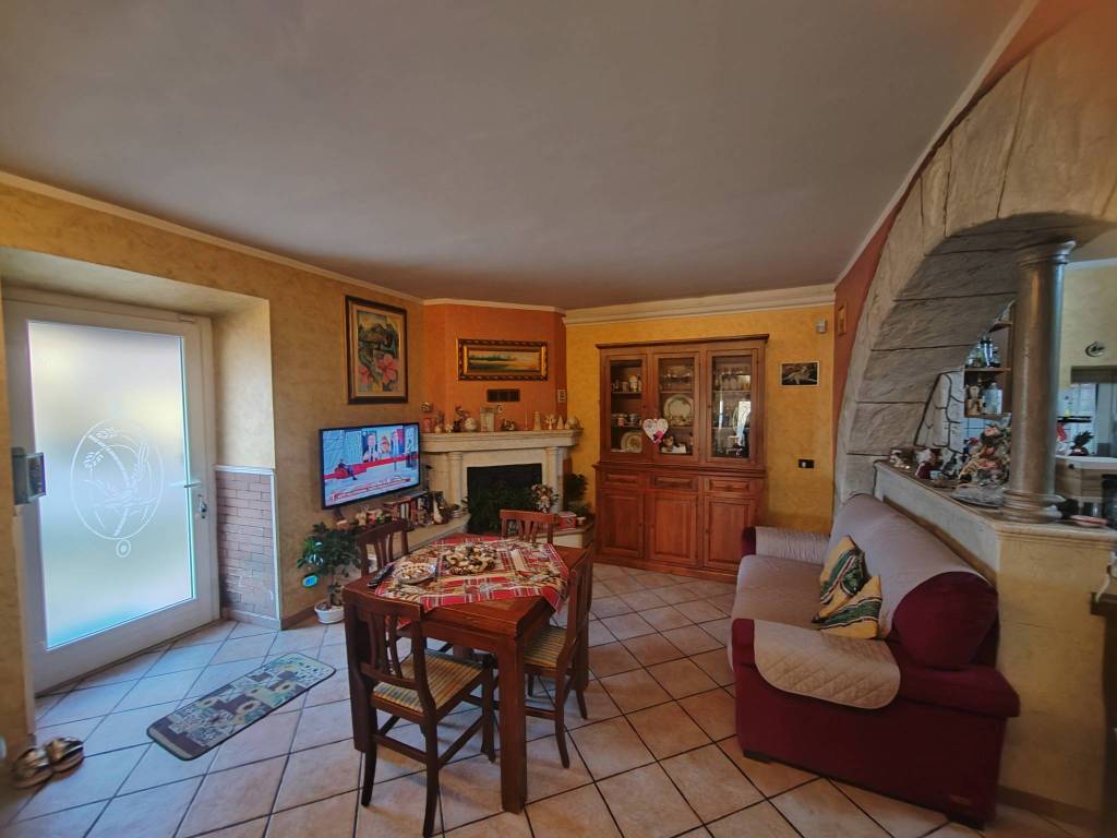 Villa a Ceccano in Via Starnelle - Foto 4