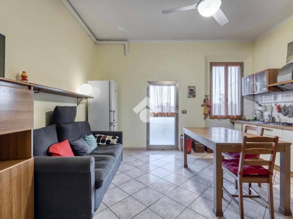 Appartamento a Bologna in Via ORESTE REGNOLI, 68 - Foto 4