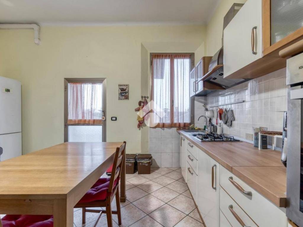 Appartamento a Bologna in Via ORESTE REGNOLI, 68 - Foto 5