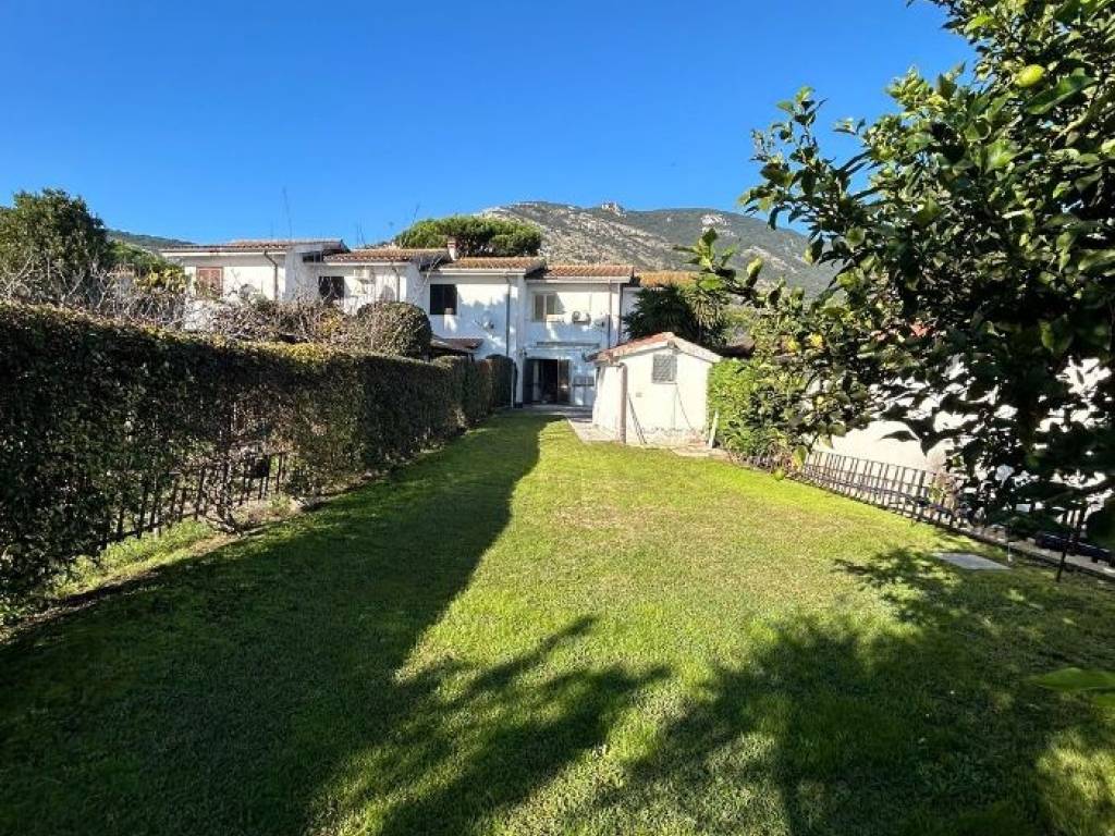 Villetta a schiera a Fondi in Via Torre Canneto - Foto 2