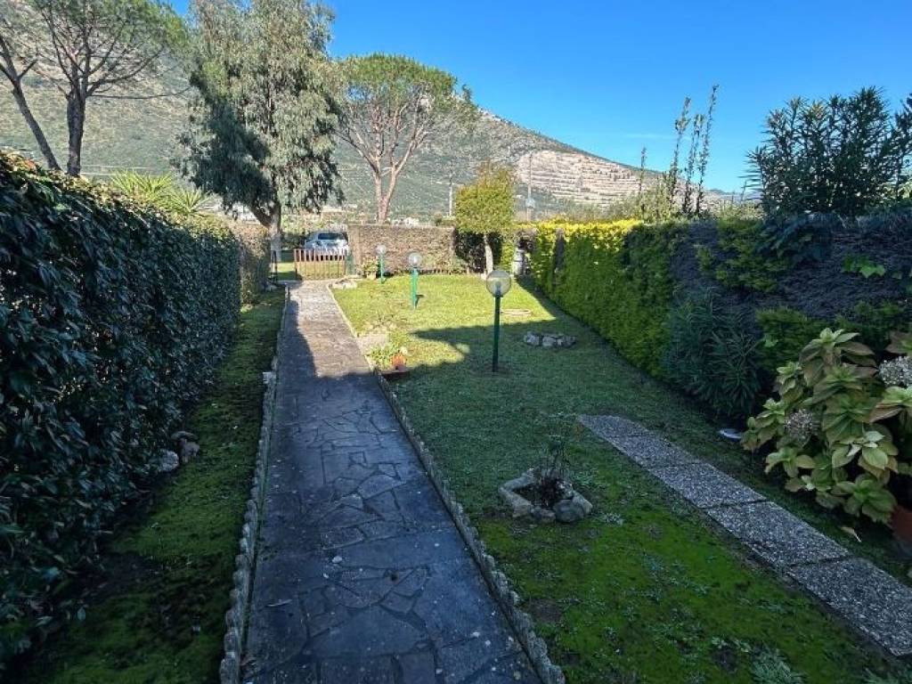 Villetta a schiera a Fondi in Via Torre Canneto - Foto 5