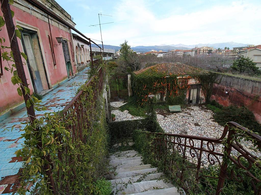 Villa a Catania in Via Luigi Sturzo, 2 - Foto 3