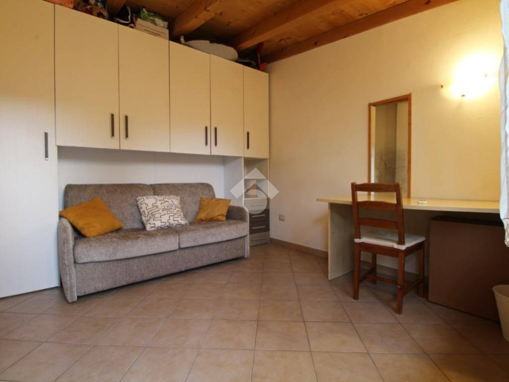 Casa indipendente a Prato in Via di Castelnuovo, 44 - Foto 4