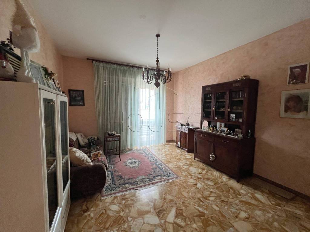 Appartamento a Umbertide in Via Giuseppe Lombardo Radice - Foto 2