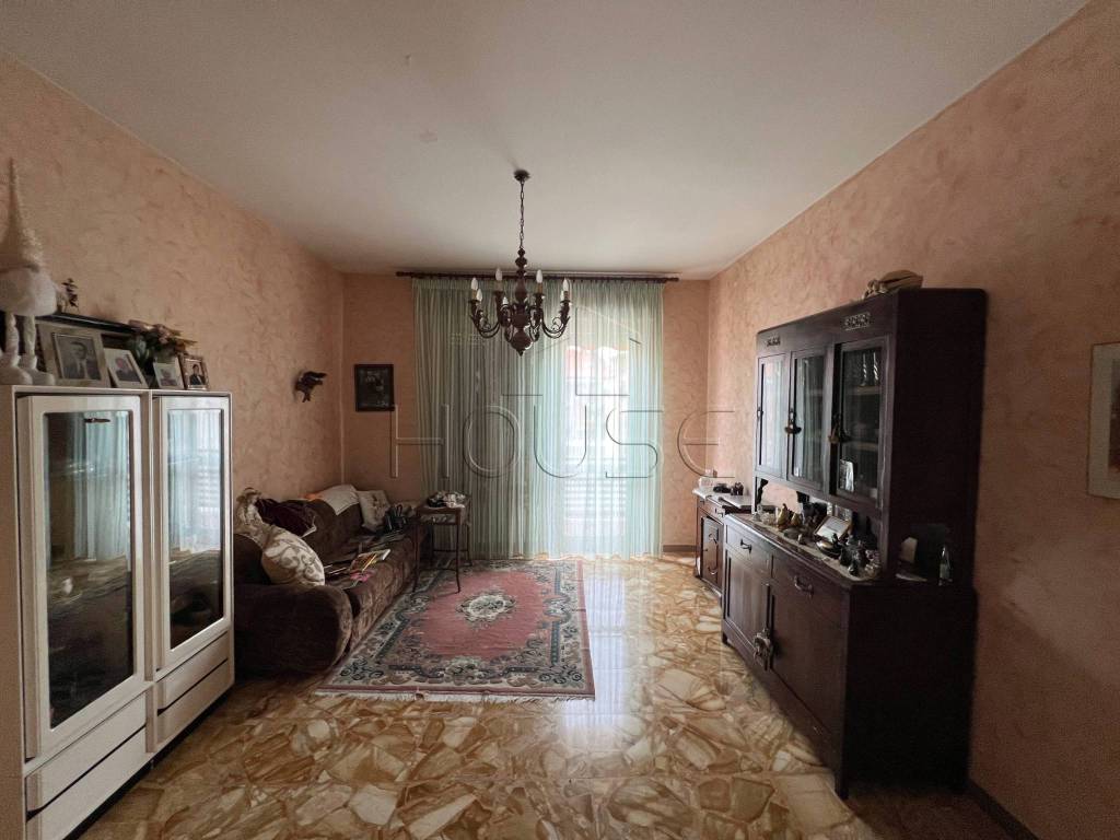 Appartamento a Umbertide in Via Giuseppe Lombardo Radice - Foto 3