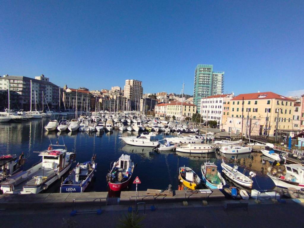 Appartamento a Savona in Piazza Guido Rossa - Foto 3