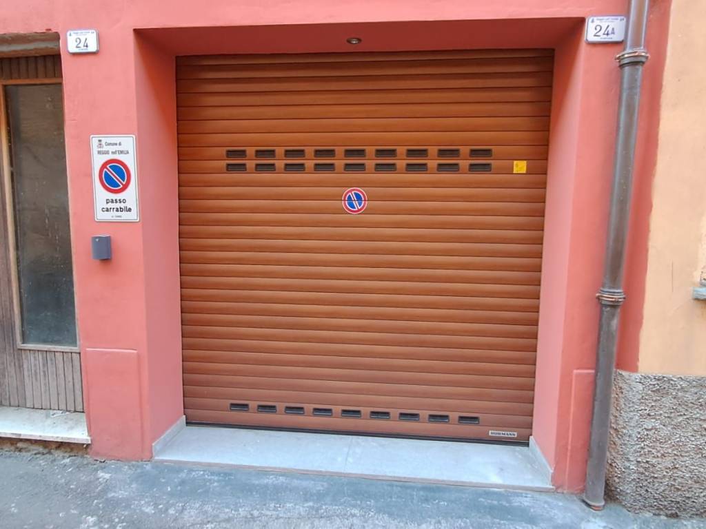 Box / garage a Reggio emilia in Via dell'Abate - Foto 2