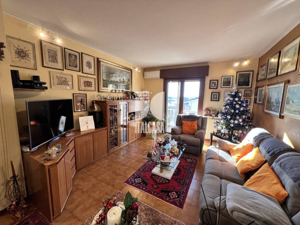 Appartamento a Curtatone in Via Walter Tobagi - Foto 2