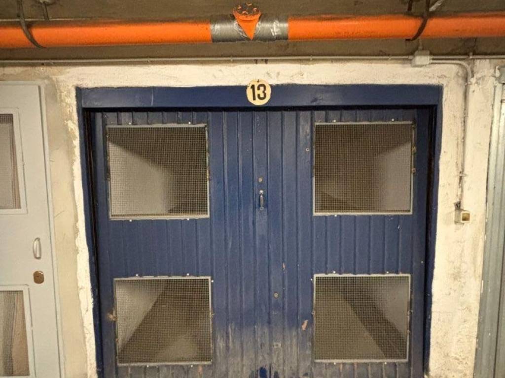 Box / garage a Vercelli in Via Antonio Gramsci, 4 - Foto 3