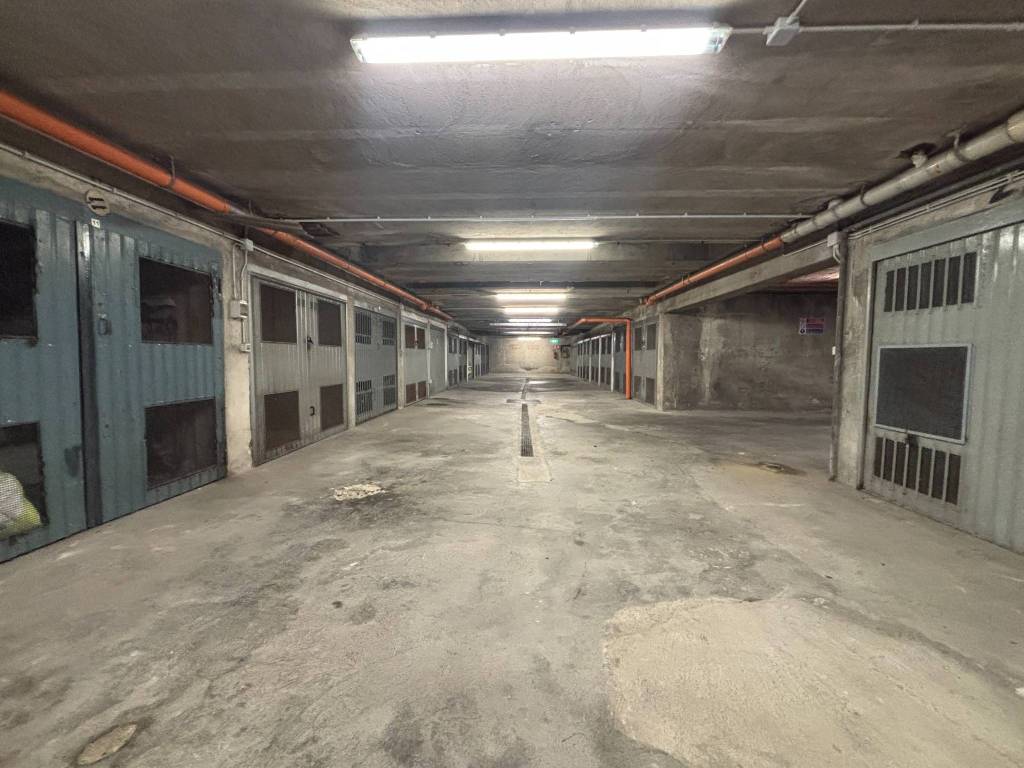 Box / garage a Vercelli in Via Antonio Gramsci, 4 - Foto 4