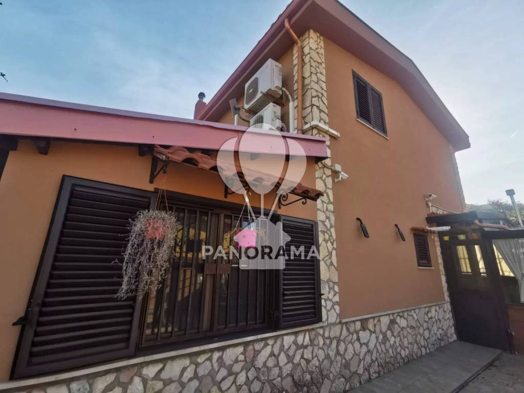 Villa a Torretta in Via Vittorio Alfieri, 4 - Foto 2