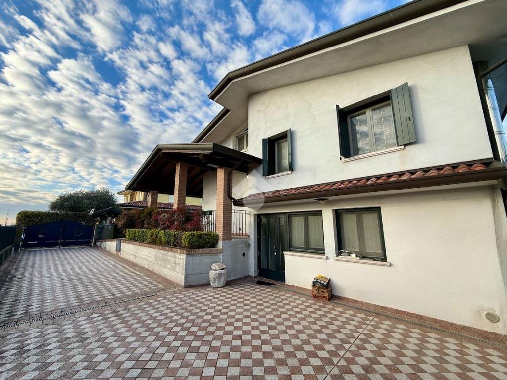 Villa a Pravisdomini in Via Ermanno della Frattina, 11 - Foto 2