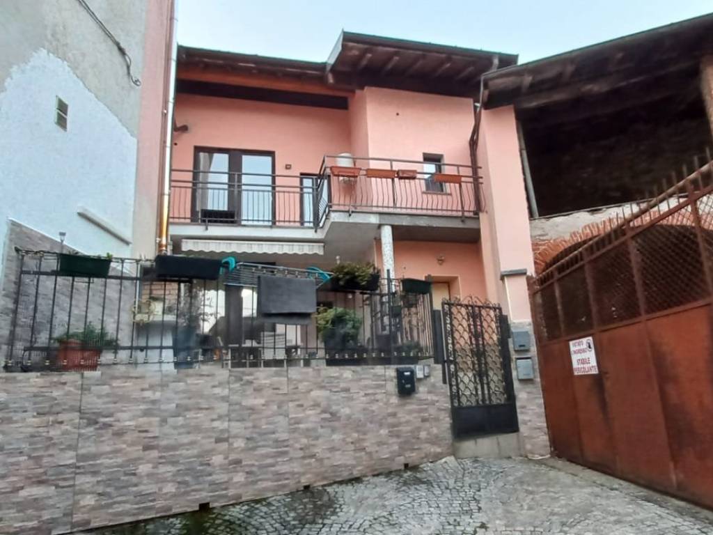 Appartamento a Mesenzana in Via Giuseppe Mazzini, 16 - Foto 3