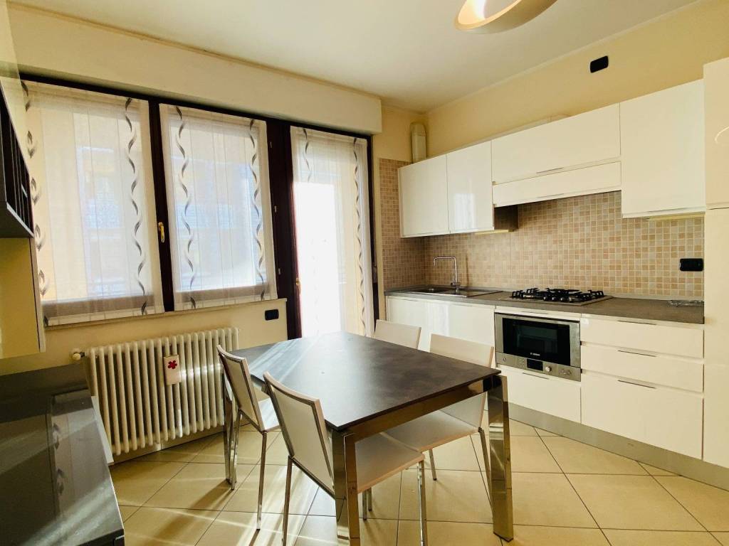 Appartamento a Parma in Via Carlo Majorano - Foto 2