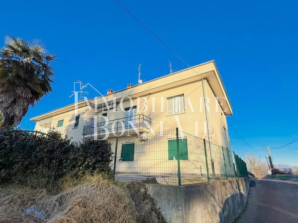 Appartamento a Cadorago in Via Belleneuve - Foto 2