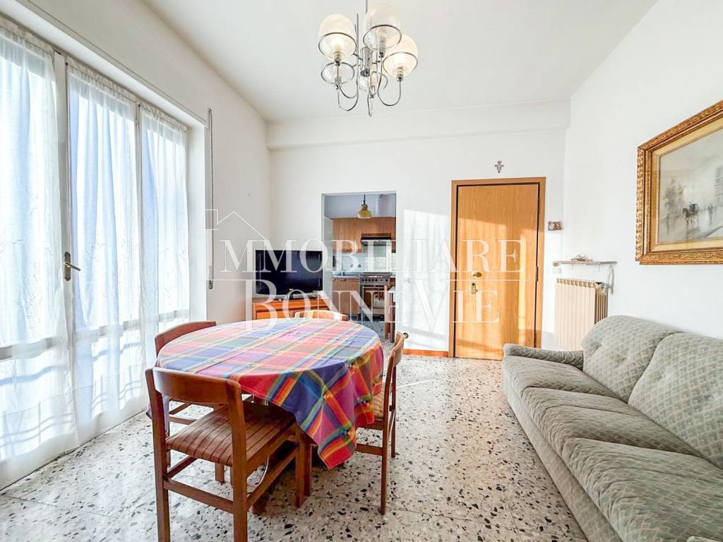 Appartamento a Cadorago in Via Belleneuve - Foto 4