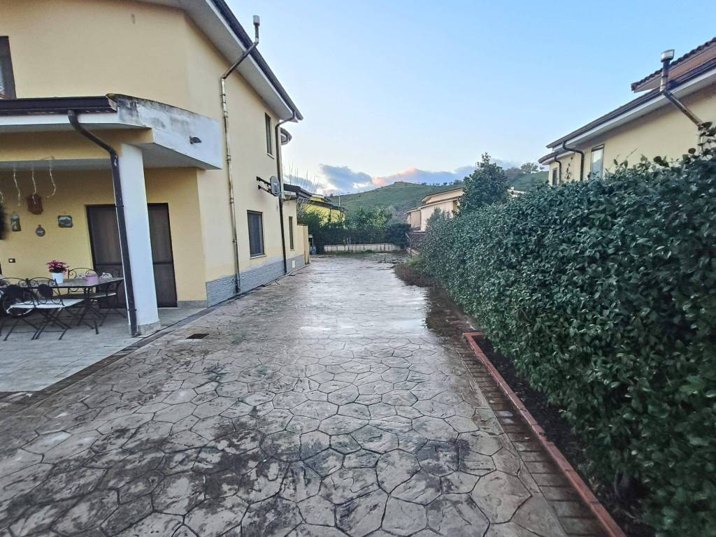 Villa a San floro in Via Martiri di Nassirya - Foto 2