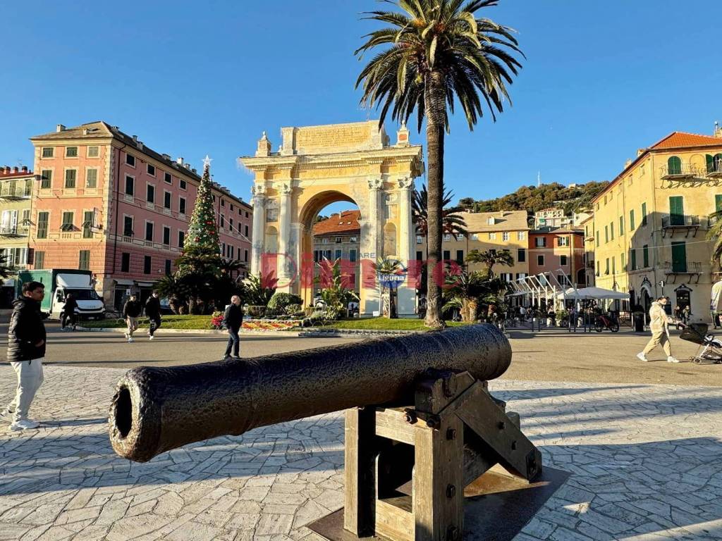 Appartamento a Finale ligure in Via San Pietro, 14 - Foto 5